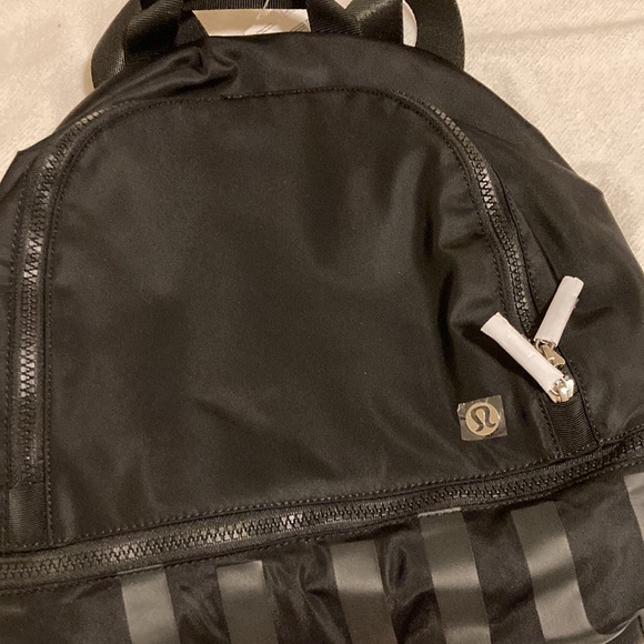 Lululemon City Adventure Backpack Mini 11L Black Graphite Grey - Picture 9 of 11